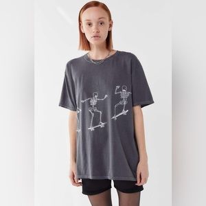 Urban Outfitters Skeleton Skateboard Tee One Size Gray